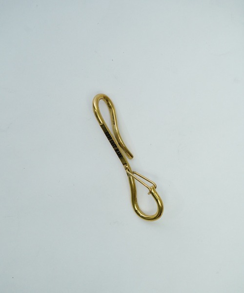 REVI CAST MADE(レヴィキャストメイド)の「REVI CAST MADE レビキャストメイド BRASS Belt Hook Key Holder(キーホルダー・メンズ・ゴールド・FREE)」の4枚目の写真
