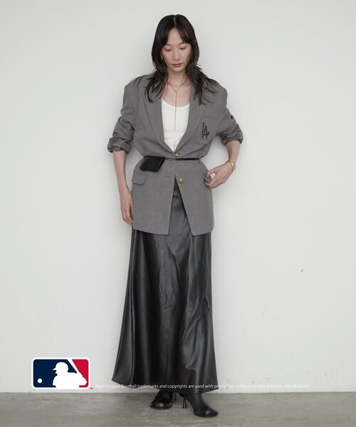 LOUNGEDRESS(ラウンジドレス)の「【MLB/メジャーリーグベースボール】ロゴジャケット 秋服(テーラードジャケット・レディース・ブラウン/ネイビー/グレー・FREE)」の9枚目の写真