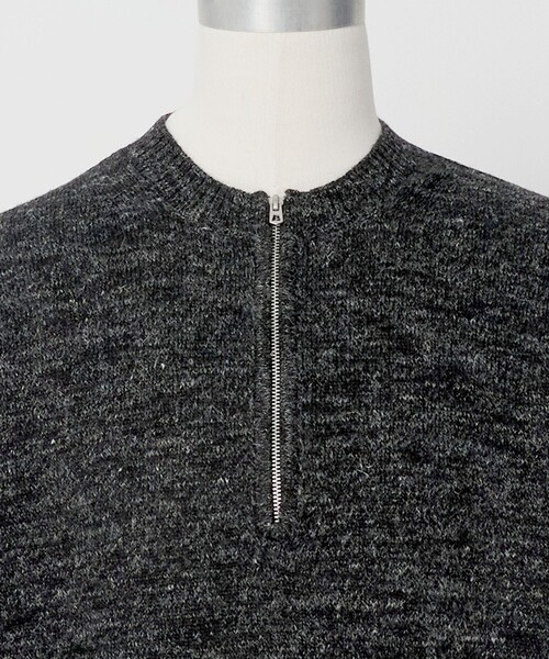 LOEFF(ロエフ)の「<LOEFF>ウール ヘンプ ジップ プルオーバー MENS(ニット/セーター・メンズ・ブラック/ベージュ・1/2)」の10枚目の写真