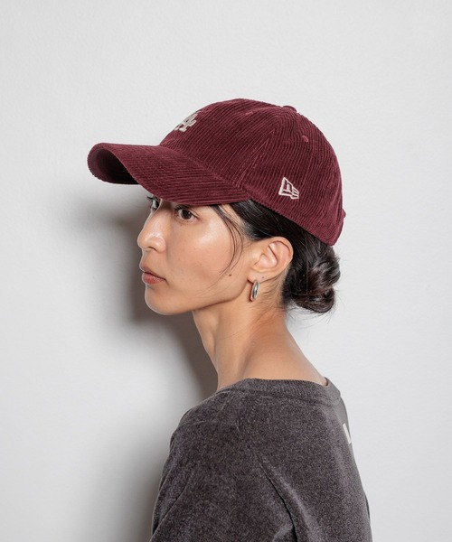 NEW ERA(ニューエラ)の「【HEREIAM】NEW ERA(ニューエラ)/MLB 920 コーデュロイキャップ(キャップ・レディース・キャメル/ブラック/ダークブラウン/ボルドー・MEDIUM)」の10枚目の写真