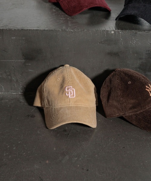 NEW ERA(ニューエラ)の「【HEREIAM】NEW ERA(ニューエラ)/MLB 920 コーデュロイキャップ(キャップ・レディース・キャメル/ブラック/ダークブラウン/ボルドー・MEDIUM)」の20枚目の写真