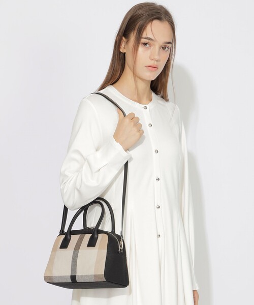 CB CRESTBRIDGE(シービークレストブリッジ)の「クレストブリッジチェックミニボストン(ショルダーバッグ・レディース・ブルー系その他7/ライトベージュ・FREE)」の8枚目の写真