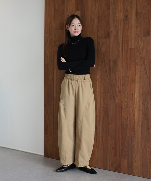 J by blue（ジェイバイブルー）の「カーブイージーパンツ（その他パンツ・レディース・ブラック/ベージュ/ネイビー・MEDIUM）」の3枚目の写真