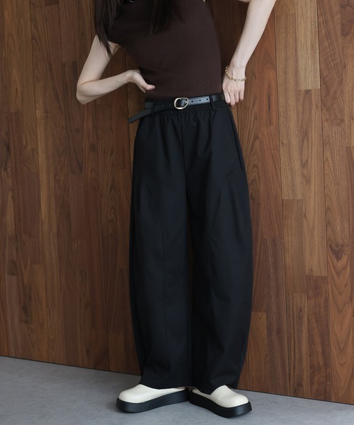 J by blue（ジェイバイブルー）の「カーブイージーパンツ（その他パンツ・レディース・ブラック/ベージュ/ネイビー・MEDIUM）」の2枚目の写真