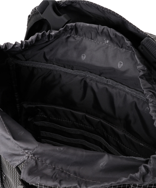 NIXON（ニクソン）の「LANDLOCK SE BACKPACK（バックパック/リュック・メンズ・ブラック系その他/ブラック×ブルー/ブラック/カーキ/イエロー系その他/ブラック系その他2/ネイビー/ブラック系その他3/インディゴブルー/ヘザーグレー・FREE）」の14枚目の写真