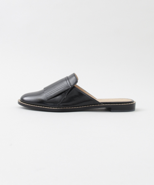 KBF+（ケービーエフプラス）の「KBF+ フリンジバックレスシューズ（その他シューズ・レディース・ブラウン/ブラック・38/36/37）」の4枚目の写真