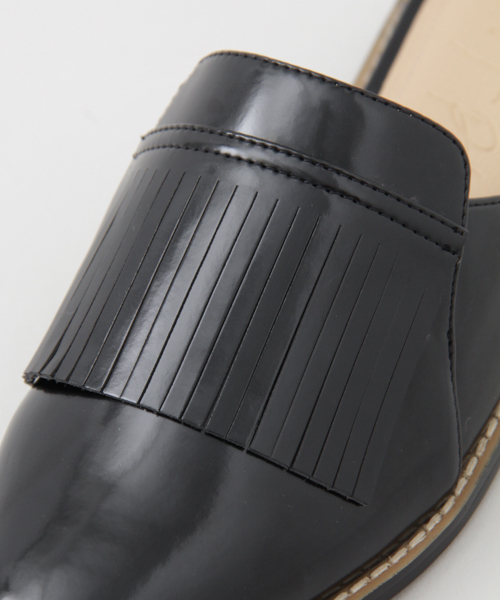 KBF+（ケービーエフプラス）の「KBF+ フリンジバックレスシューズ（その他シューズ・レディース・ブラウン/ブラック・38/36/37）」の7枚目の写真