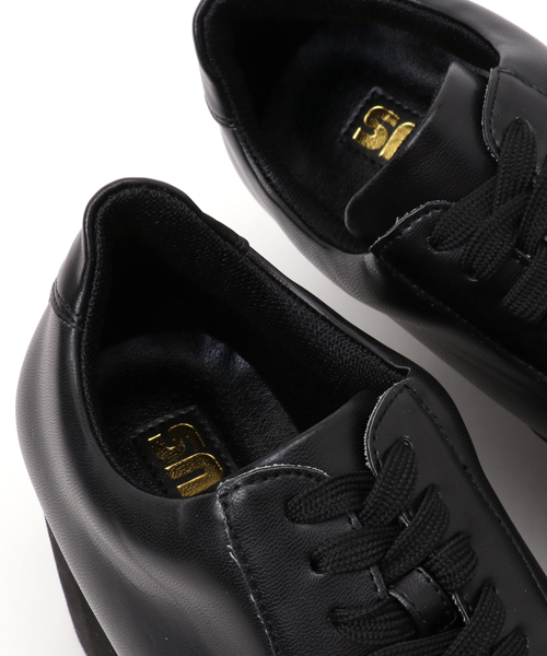 PUNYUS（プニュズ）の「ローカット厚底スニーカー（スニーカー・レディース・ブラック/ホワイト・4/2/3/1）」の8枚目の写真