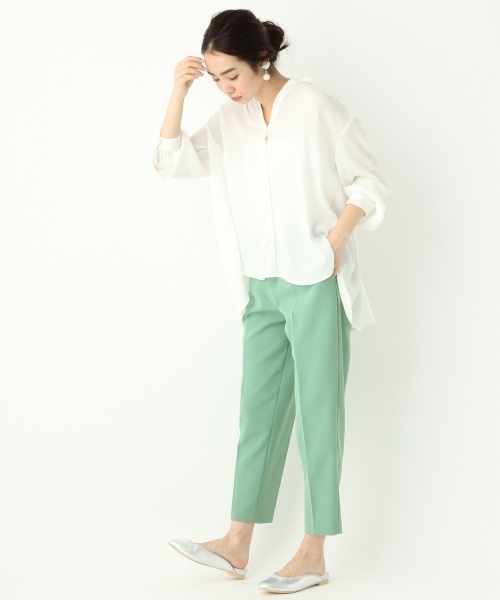 A part by（アパートバイ）の「SギャザーSTDブラウス　746576 （シャツ/ブラウス・レディース・ホワイト/キャメル/ネイビー・MEDIUM/LARGE）」の18枚目の写真