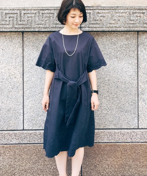 Haco ハコ の ぱっと着るだけできちんとお嬢さんな フロントリボンのカットワーク刺しゅうワンピース ワンピース Wear