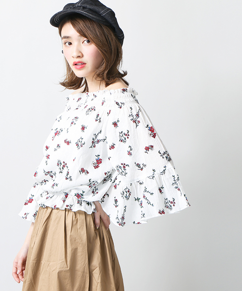 WEGO(ウィゴー)の「WEGO/フレアオフショルブラウス(シャツ/ブラウス・レディース・レッド/ホワイト/その他1/その他2/その他3/その他4・LARGE/MEDIUM)」の5枚目の写真