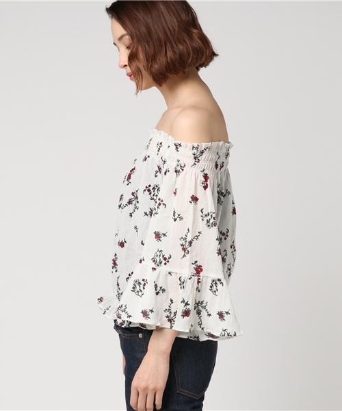 WEGO(ウィゴー)の「WEGO/フレアオフショルブラウス(シャツ/ブラウス・レディース・レッド/ホワイト/その他1/その他2/その他3/その他4・LARGE/MEDIUM)」の15枚目の写真