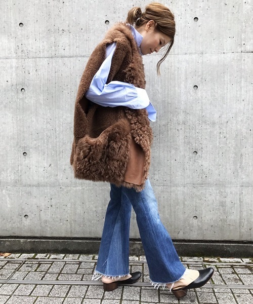 Deuxieme Classe（ドゥーズィエムクラス）の「*BLANCHA(PRE)MOUTON VEST◆（その他アウター・レディース・キャメル・FREE）」の11枚目の写真