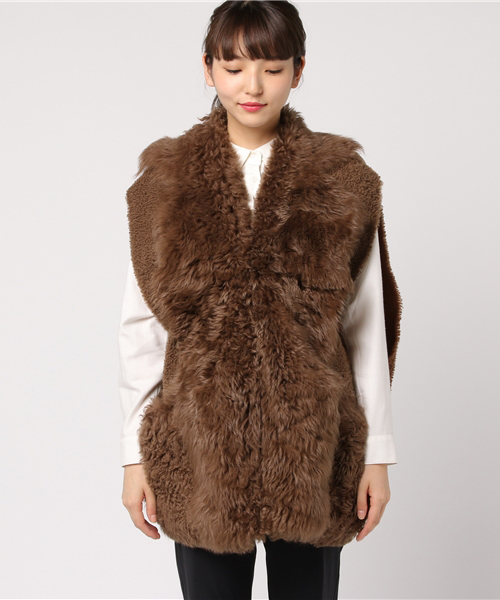 Deuxieme Classe（ドゥーズィエムクラス）の「*BLANCHA(PRE)MOUTON VEST◆（その他アウター・レディース・キャメル・FREE）」の2枚目の写真