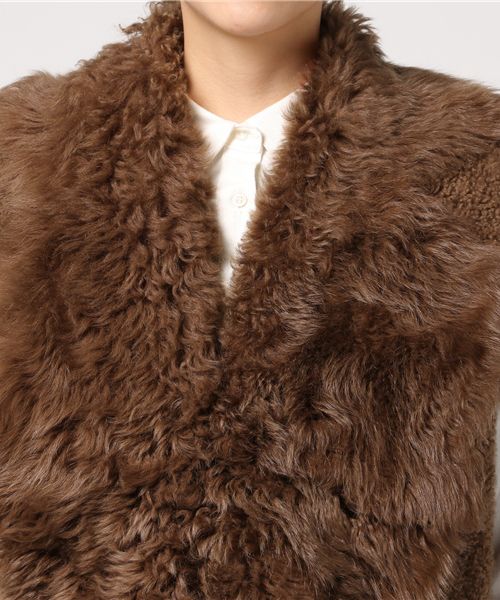 Deuxieme Classe（ドゥーズィエムクラス）の「*BLANCHA(PRE)MOUTON VEST◆（その他アウター・レディース・キャメル・FREE）」の5枚目の写真