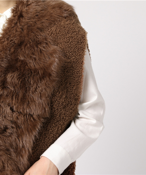 Deuxieme Classe（ドゥーズィエムクラス）の「*BLANCHA(PRE)MOUTON VEST◆（その他アウター・レディース・キャメル・FREE）」の6枚目の写真