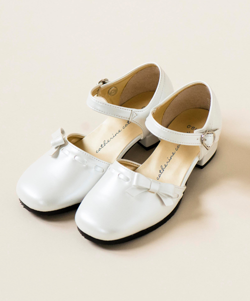Catherine Cottage（キャサリンコテージ）の「リボンフォーマルシューズ（ドレスシューズ・キッズ・ホワイト/ブラック/シルバー/ゴールド/ピンク・16/17/18/19/20/21/22/23/24）」の3枚目の写真