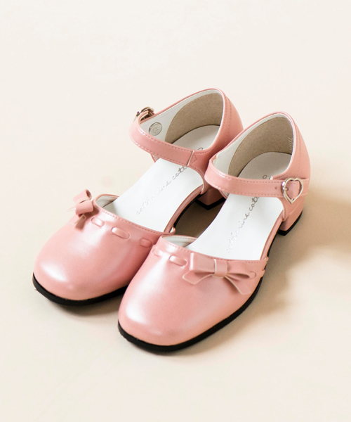 Catherine Cottage（キャサリンコテージ）の「リボンフォーマルシューズ（ドレスシューズ・キッズ・ホワイト/ブラック/シルバー/ゴールド/ピンク・16/17/18/19/20/21/22/23/24）」の4枚目の写真