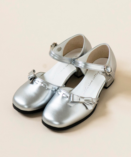 Catherine Cottage（キャサリンコテージ）の「リボンフォーマルシューズ（ドレスシューズ・キッズ・ホワイト/ブラック/シルバー/ゴールド/ピンク・16/17/18/19/20/21/22/23/24）」の5枚目の写真
