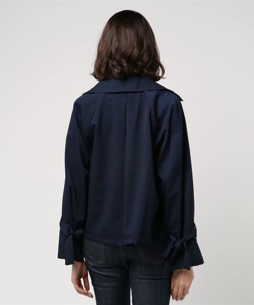 ottilie（オティーリエ）の「（WEB限定）ショートトレンチコート（トレンチコート・レディース・ベージュ/ネイビー・FREE）」の5枚目の写真