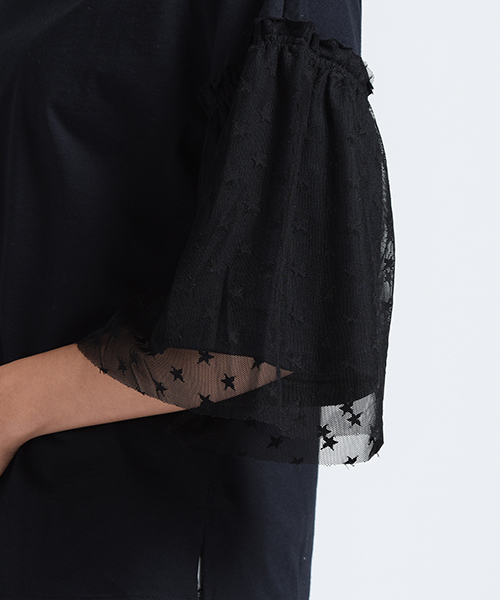 LIPSTAR（リップスター）の「星チュール使いフレアカットソー（Tシャツ/カットソー・レディース・オフホワイト/ブラック/レッド・M）」の6枚目の写真