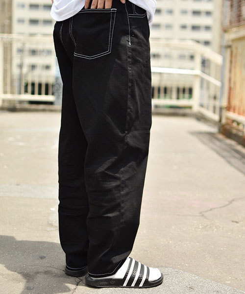 kutir（クティール）の「denim balloon AW / デニムバルーンパンツ　ワイドテーパードパンツ（デニムパンツ・メンズ・ブラック/サックスブルー/インディゴブルー・SMALL/MEDIUM/LARGE）」の4枚目の写真