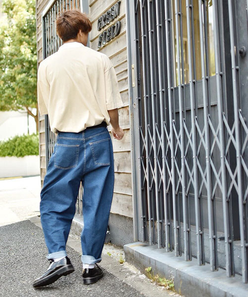kutir（クティール）の「denim balloon AW / デニムバルーンパンツ　ワイドテーパードパンツ（デニムパンツ・メンズ・ブラック/サックスブルー/インディゴブルー・SMALL/MEDIUM/LARGE）」の13枚目の写真