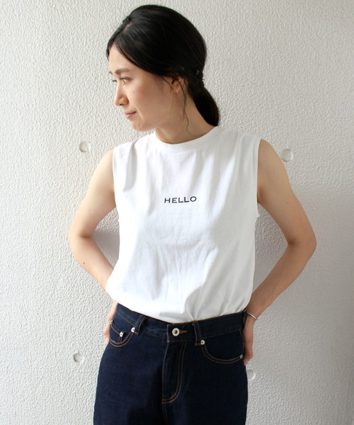 ottilie(オティーリエ)の「ちびHELLOノースリーブTシャツ(Tシャツ/カットソー・レディース・ブラック/ベージュ/グレー/オフホワイト・FREE)」の2枚目の写真