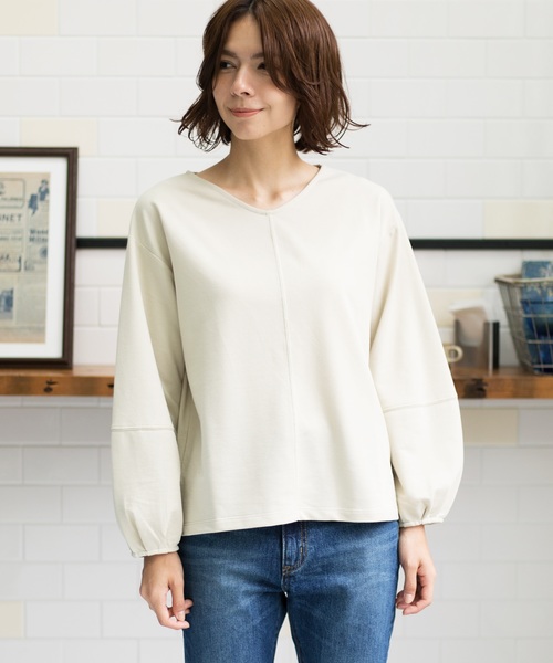 SEVENDAYS=SUNDAY（セブンデイズサンデイ）の「・Vネック袖タックプルオーバー（Tシャツ/カットソー・レディース・ベージュ/グレー/ブラック/ボルドー・FREE）」の3枚目の写真