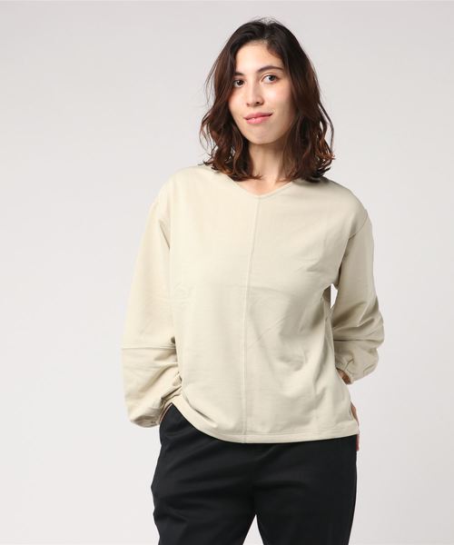 SEVENDAYS=SUNDAY（セブンデイズサンデイ）の「・Vネック袖タックプルオーバー（Tシャツ/カットソー・レディース・ベージュ/グレー/ブラック/ボルドー・FREE）」の16枚目の写真