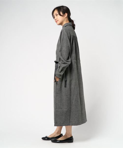 Doux archives Hamac（ドゥアルシーヴ アマーク）の「グレンチェックワンピース（ワンピース・レディース・チャコールグレー/ブラウン・MEDIUM）」の4枚目の写真