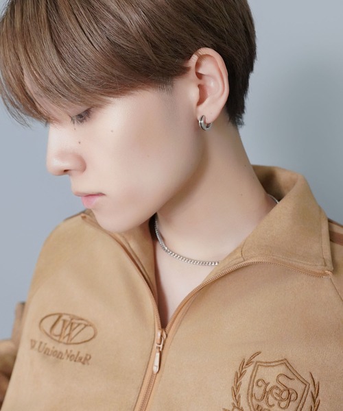 SPINNS（スピンズ）の「ミニフープイヤリング/切り替えデザイン/ユニセックス/痛くなりにくい・落ちにくい設計（イヤリング・メンズ・シルバー/ゴールド・ONESIZE）」の6枚目の写真