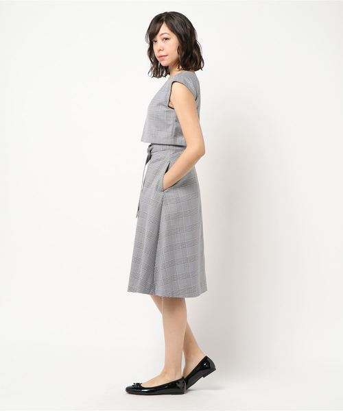 JILL by JILL STUART（ジルバイジルスチュアート）の「カラーラインチェック（ワンピース・レディース・ブラック/ブラウン・SMALL/MEDIUM）」の3枚目の写真