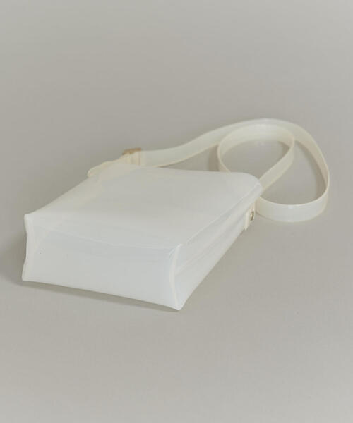 BEAUTY&YOUTH UNITED ARROWS（ビューティーアンドユースユナイテッドアローズ）の「BY PVC クリア ミニバッグ（ショルダーバッグ・メンズ・ダークグレー/オフホワイト・FREE）」の5枚目の写真