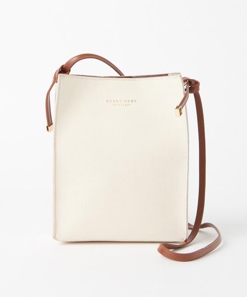 natural couture（ナチュラルクチュール）の「2WAYスクエアショルダー（ショルダーバッグ・レディース・ベージュ/オフホワイト/ブラック・FREE）」の5枚目の写真