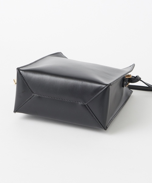 natural couture（ナチュラルクチュール）の「2WAYスクエアショルダー（ショルダーバッグ・レディース・ベージュ/オフホワイト/ブラック・FREE）」の12枚目の写真