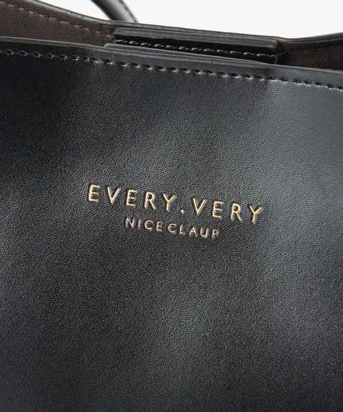 natural couture（ナチュラルクチュール）の「2WAYスクエアショルダー（ショルダーバッグ・レディース・ベージュ/オフホワイト/ブラック・FREE）」の13枚目の写真