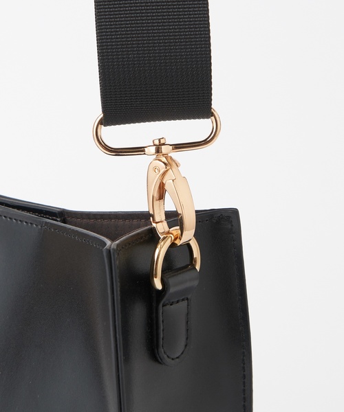 natural couture（ナチュラルクチュール）の「2WAYスクエアショルダー（ショルダーバッグ・レディース・ベージュ/オフホワイト/ブラック・FREE）」の15枚目の写真