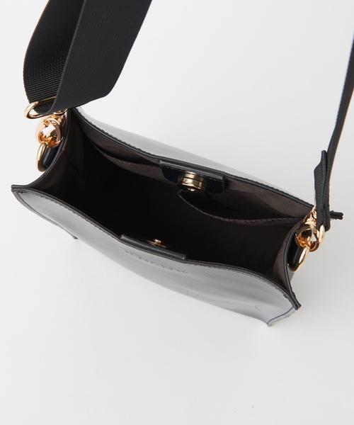 natural couture（ナチュラルクチュール）の「2WAYスクエアショルダー（ショルダーバッグ・レディース・ベージュ/オフホワイト/ブラック・FREE）」の17枚目の写真