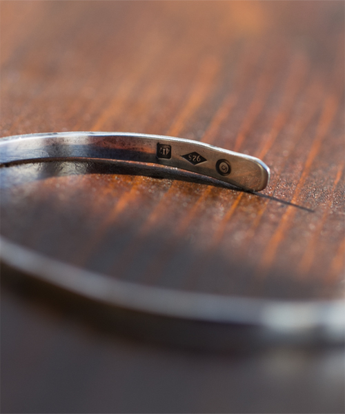 NANO universe(ナノユニバース)の「on the sunny side of the street(オン ザ サニー サイド オブ ザ ストリート)/ sunny side up Narrow Bangle(バングル/リストバンド・メンズ・シルバー・FREE)」の6枚目の写真