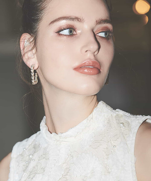 EIMY ISTOIRE（エイミーイストワール）の「モンタナスクエアピアス（ピアス（両耳用）・レディース・ゴールド・FREE）」の2枚目の写真