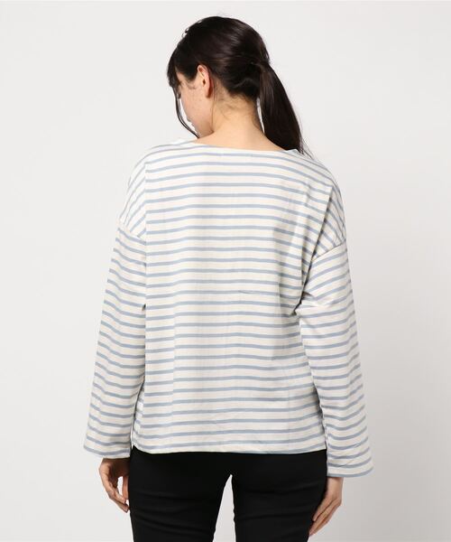 210nouve(トゥージュヌーブ)の「オーバーサイズボーダーロングスリーブTシャツ(Tシャツ/カットソー・レディース・ベージュ/ネイビー/サックスブルー/ミント/ホワイト×ブラック/パープル/ブラウン/グリーン・FREE)」の14枚目の写真