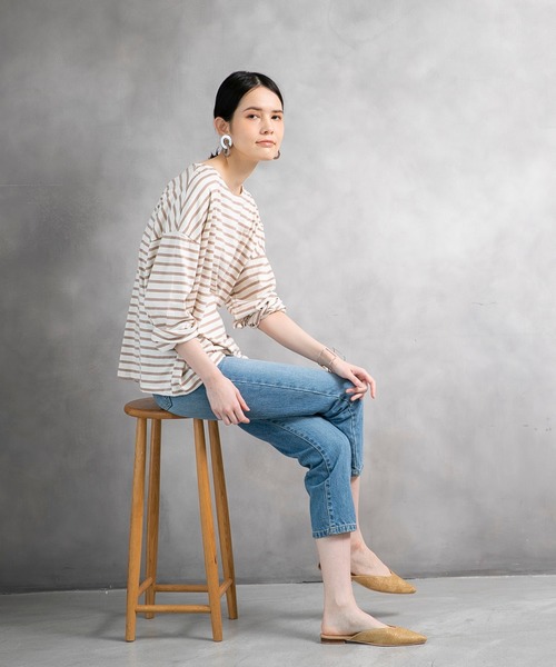 210nouve(トゥージュヌーブ)の「オーバーサイズボーダーロングスリーブTシャツ(Tシャツ/カットソー・レディース・ベージュ/ネイビー/サックスブルー/ミント/ホワイト×ブラック/パープル/ブラウン/グリーン・FREE)」の18枚目の写真