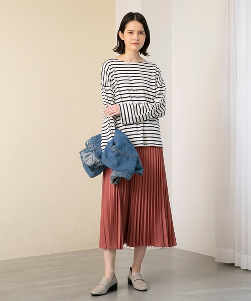 210nouve(トゥージュヌーブ)の「オーバーサイズボーダーロングスリーブTシャツ(Tシャツ/カットソー・レディース・ベージュ/ネイビー/サックスブルー/ミント/ホワイト×ブラック/パープル/ブラウン/グリーン・FREE)」の15枚目の写真