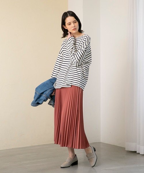 210nouve(トゥージュヌーブ)の「オーバーサイズボーダーロングスリーブTシャツ(Tシャツ/カットソー・レディース・ベージュ/ネイビー/サックスブルー/ミント/ホワイト×ブラック/パープル/ブラウン/グリーン・FREE)」の20枚目の写真