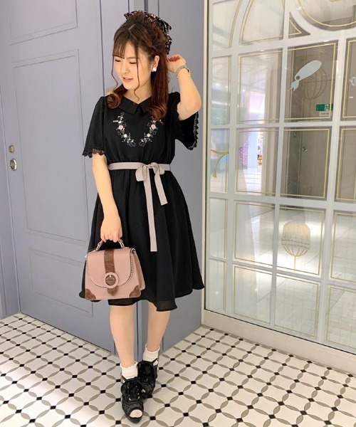 axes femme POETIQUE（アクシーズファムポエティック）の「フラワー
