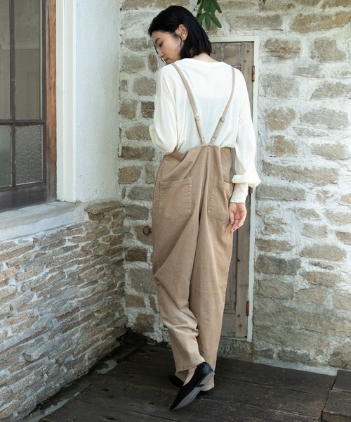 LAKOLE(ラコレ)の「コーデュロイナローストラップサロペット / LAKOLE(サロペット/オーバーオール・レディース・ベージュ/ブラック/アイボリー/ブルー・SMALL/MEDIUM)」の12枚目の写真
