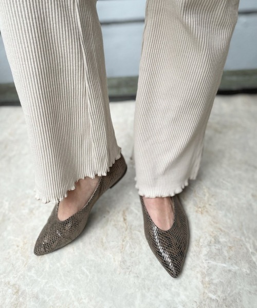 R E ポインテッドトゥフラットパンプス パンプス R E アールアンドイー のファッション通販 Zozotown