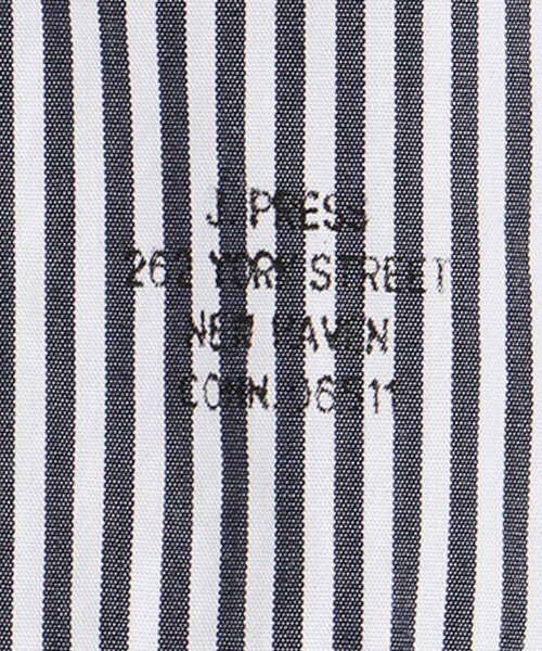 J.PRESS(ジェイプレス)の「ヴァーティカルカット ポプリンストライプシャツ / ボタンダウン(シャツ/ブラウス・メンズ・ネイビー系9/レッド系9・MEDIUM/LARGE/X-LARGE)」の3枚目の写真