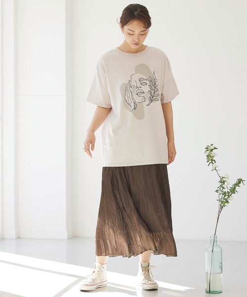 forksy.(フォルクシー)の「【forksy.】ポートフォリオグラフィック半袖Tシャツ(Tシャツ/カットソー・レディース・ホワイト/ベージュ・FREE)」の9枚目の写真